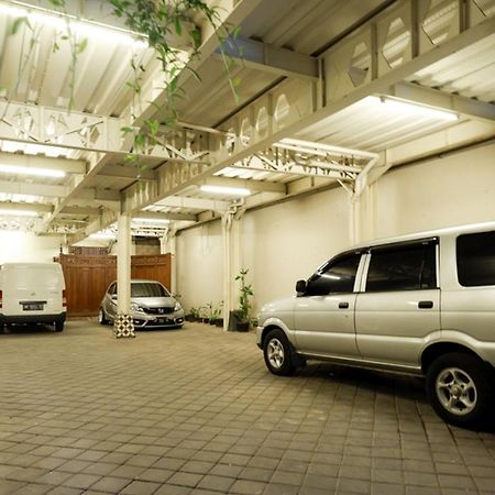 Urbanview Rumah Kandjani Yogyakarta Kejayan Exterior foto