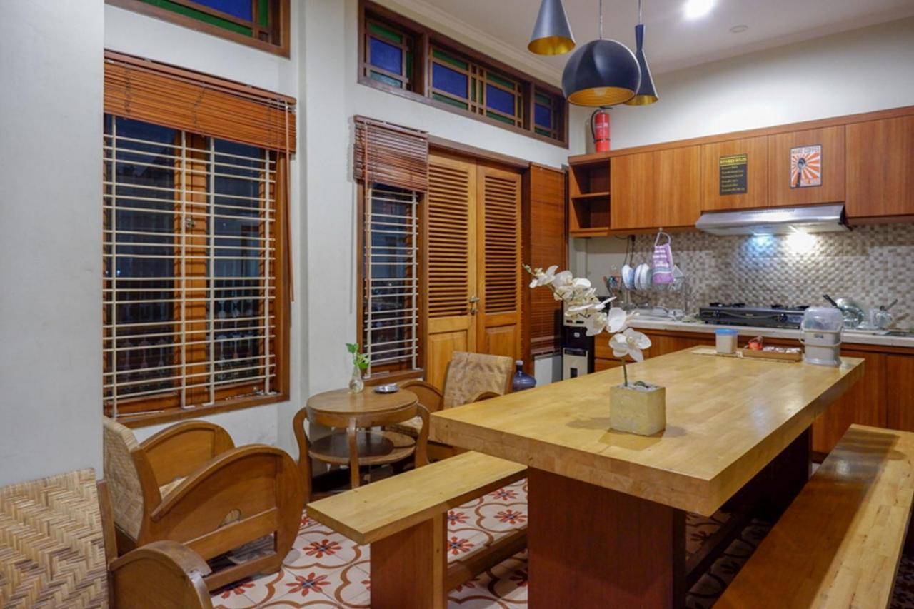 Urbanview Rumah Kandjani Yogyakarta Kejayan Exterior foto