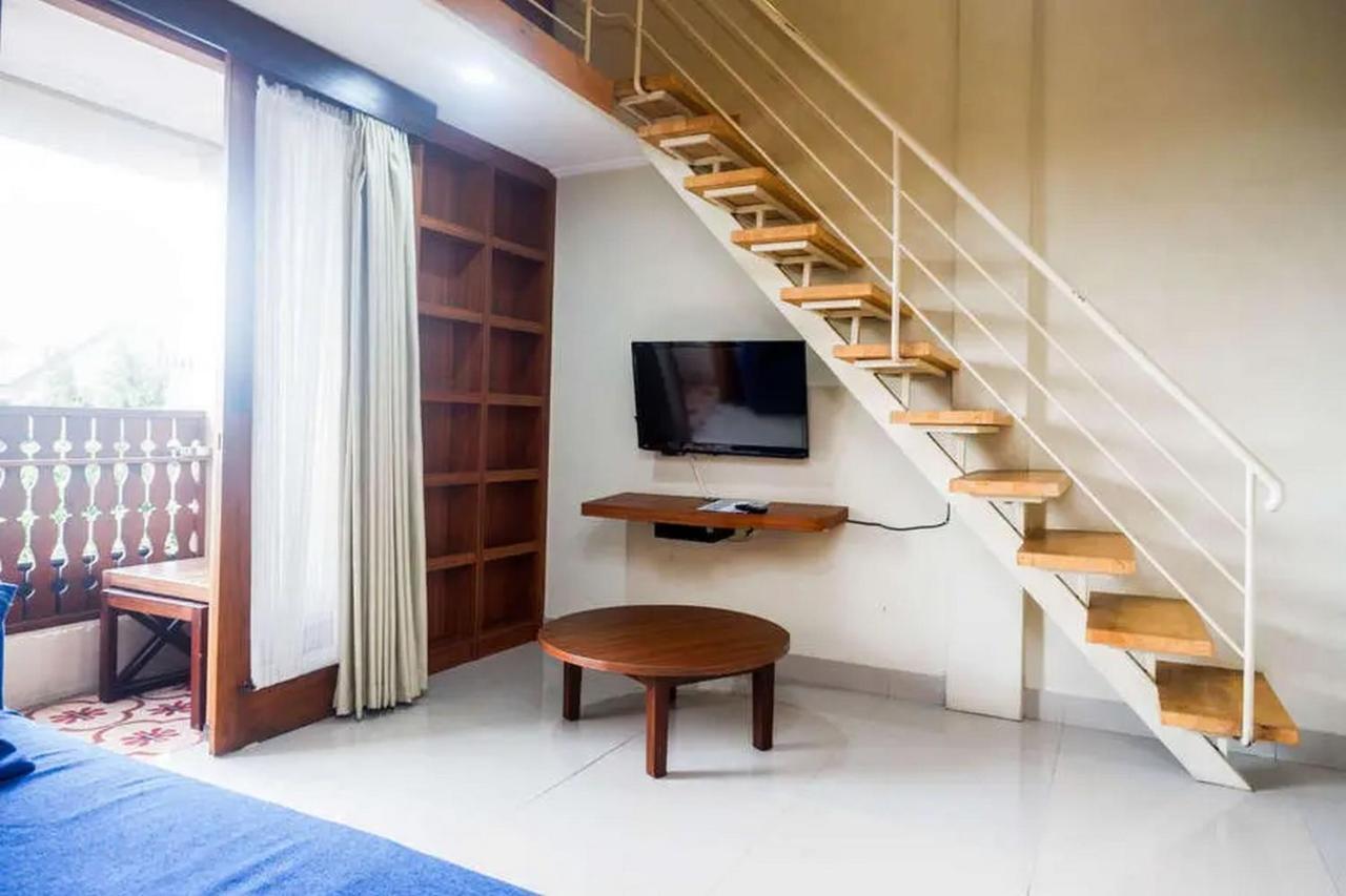 Urbanview Rumah Kandjani Yogyakarta Kejayan Exterior foto