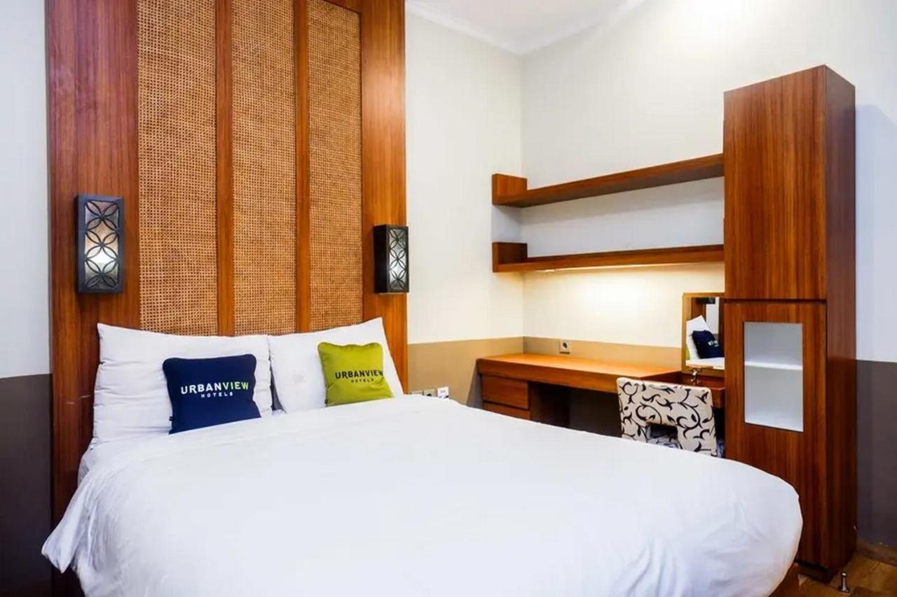 Urbanview Rumah Kandjani Yogyakarta Kejayan Exterior foto
